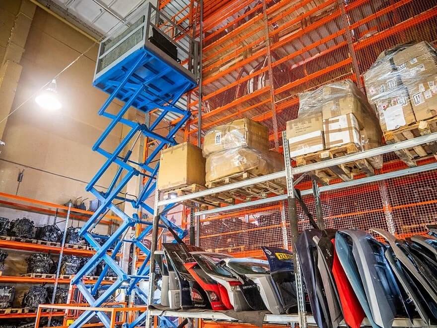Мезонин с подъемником Мезонин с подъемником